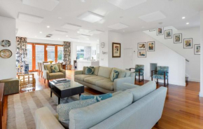 Boutique Stays - Maple on Kent